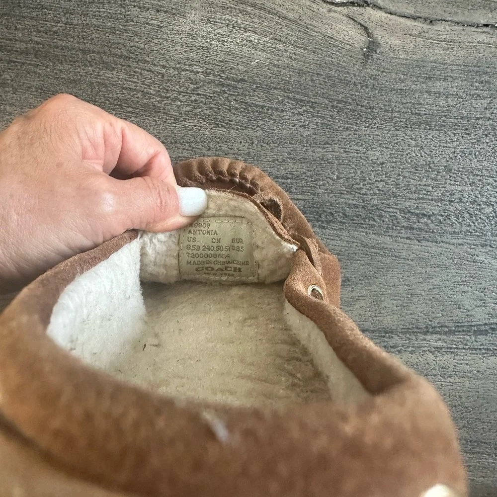 Coach Women's Tan Moccasins‎